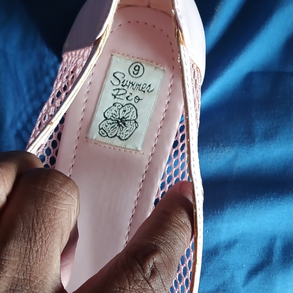 Shoes - Picture 4 of 6